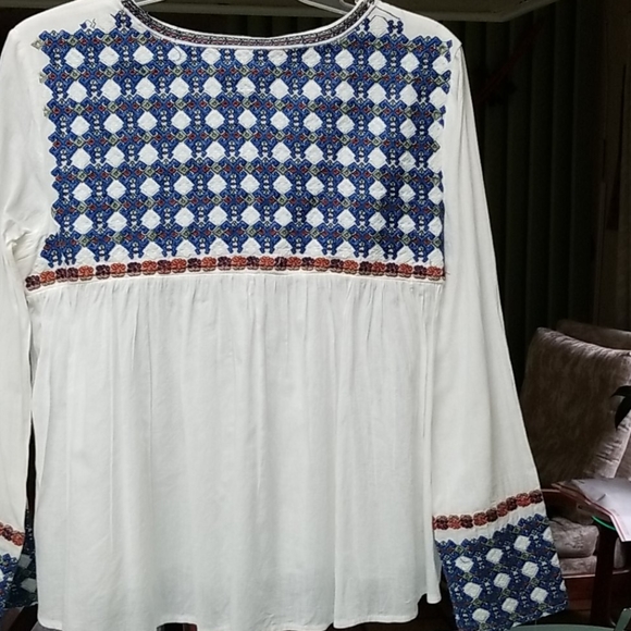 Beulah embroidered blouse - Picture 2 of 7